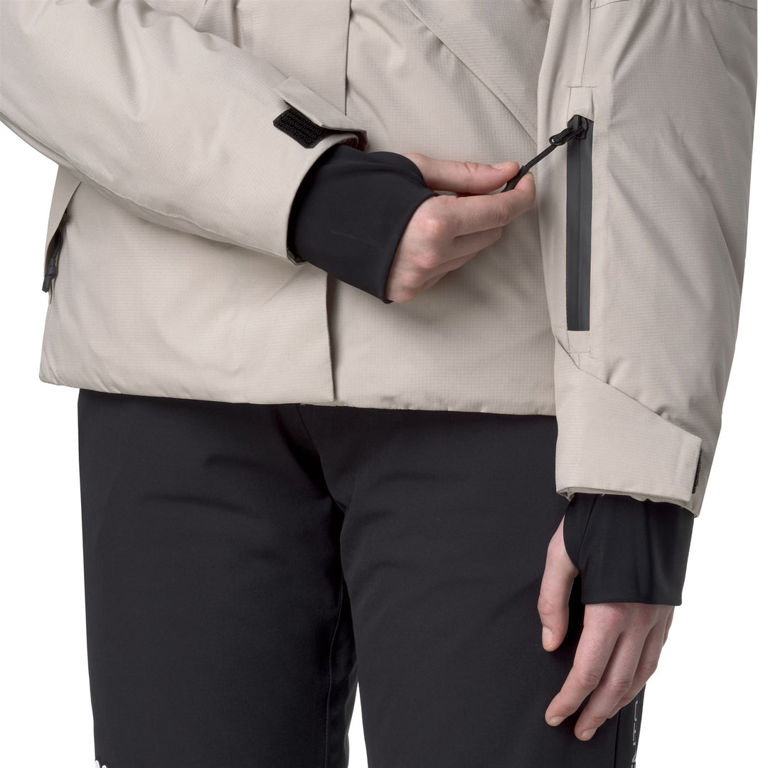 Veste de ski matelassée beige pour femme avec doublure sherpa main
