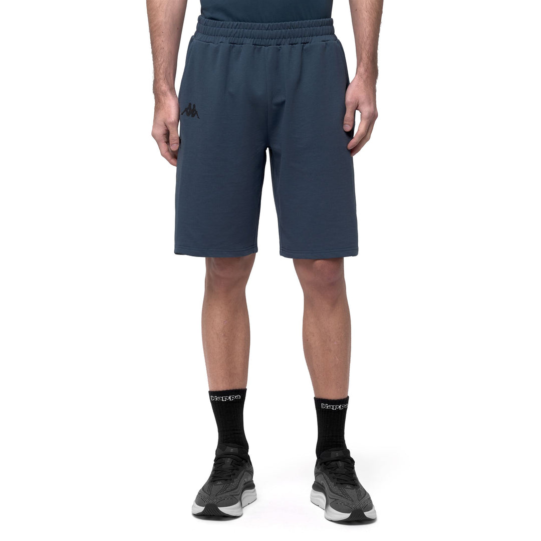Pantaloncini sportivi da uomo blu con inserti in rete traspirante 01