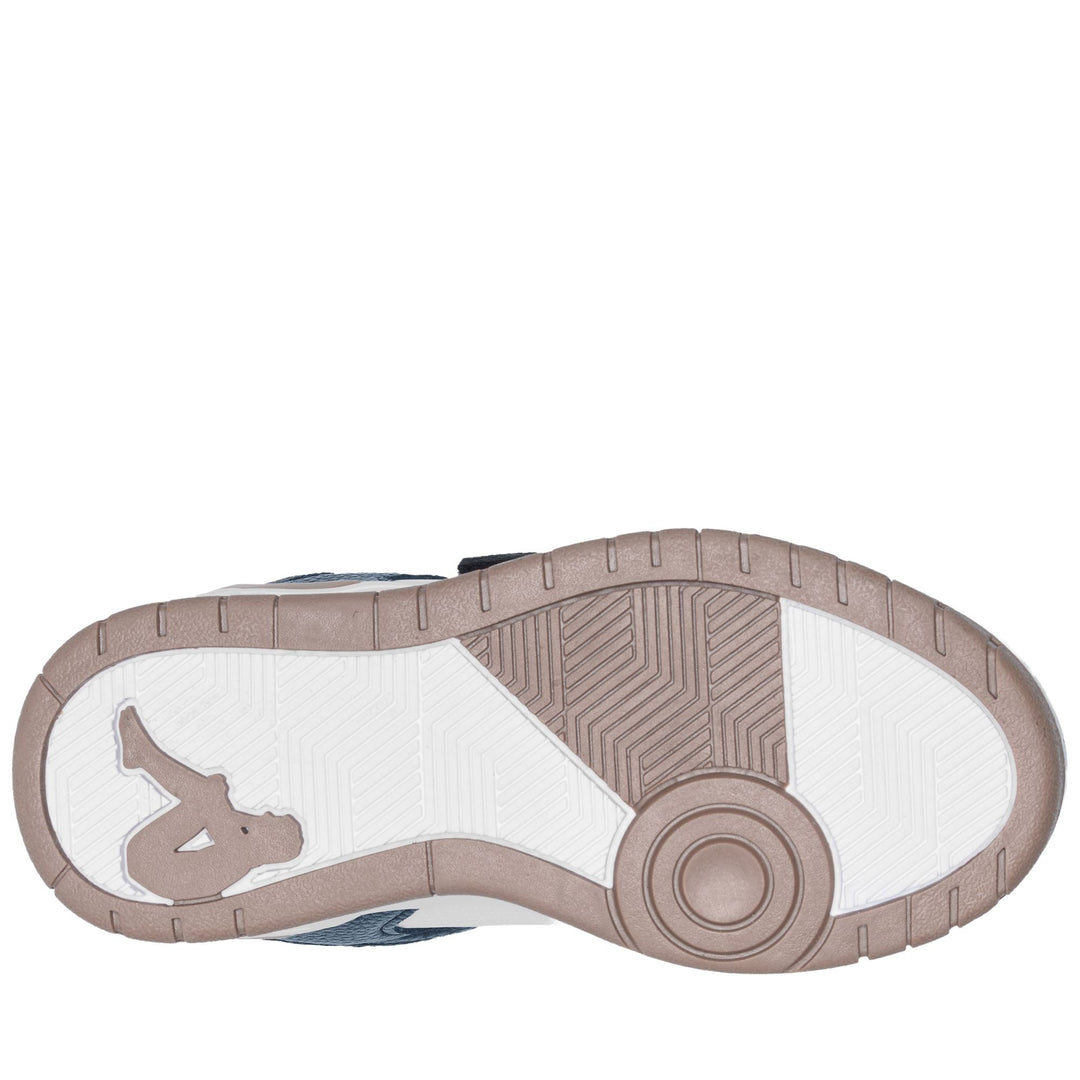 Baskets basses grises et bleues pour enfants main