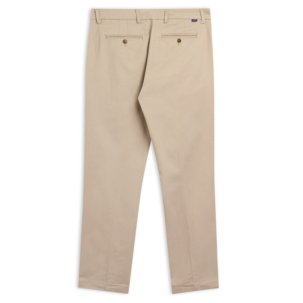 Pantalones chinos de hombre en gabardina color marrón claro 02