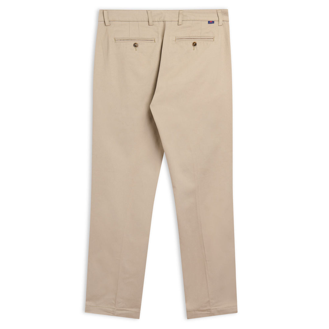 Pantalones chinos de hombre en gabardina color marrón claro main