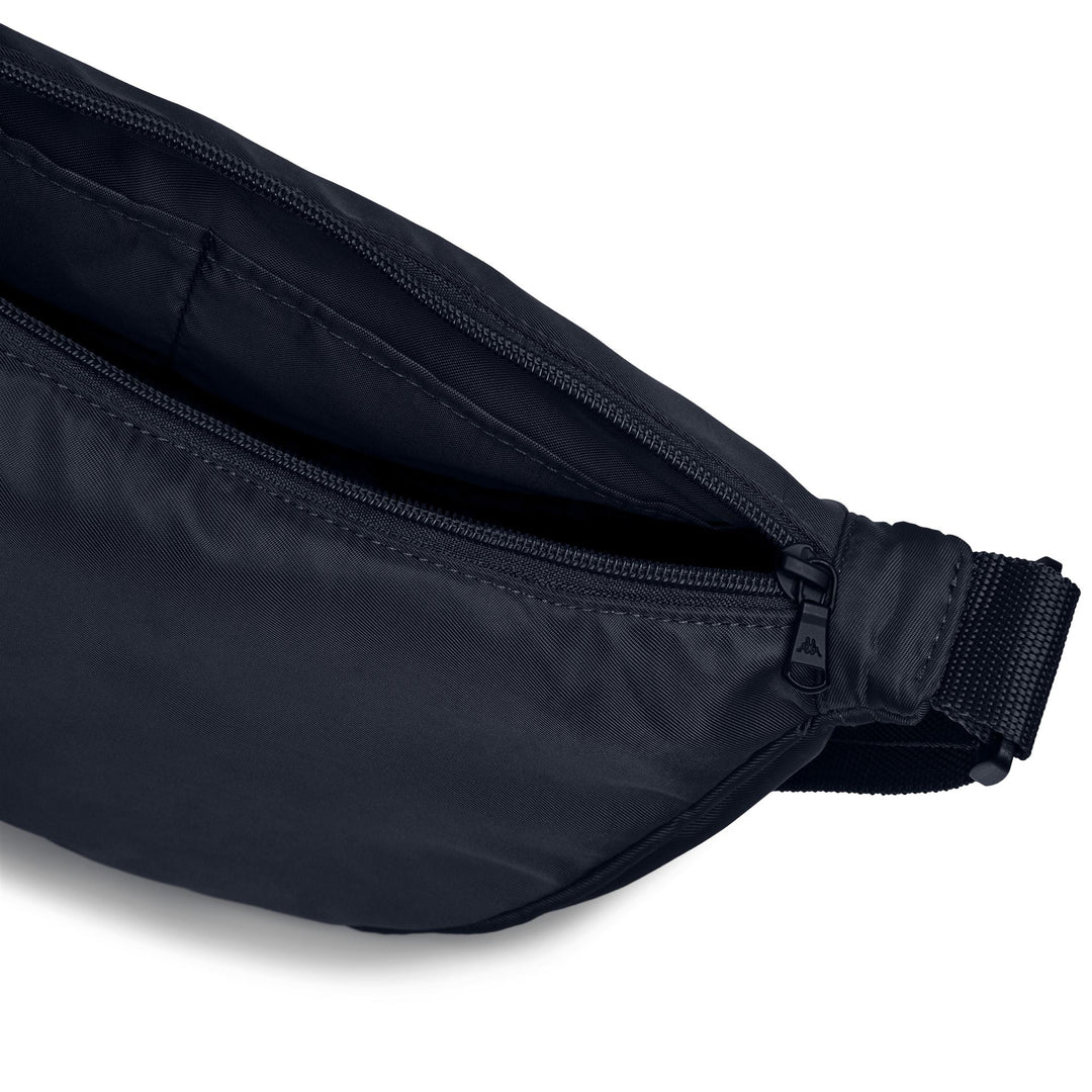 Sac bandoulière classique en nylon bleu pour femme main