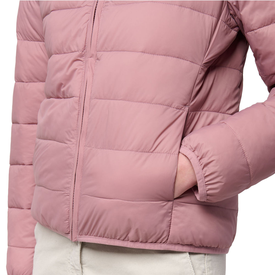 Chaqueta corta con capucha y ligero acolchado para mujer de color rojo main