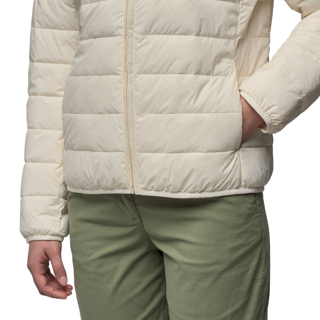 Veste courte classique en nylon blanc pour femme, coupe ajustée main
