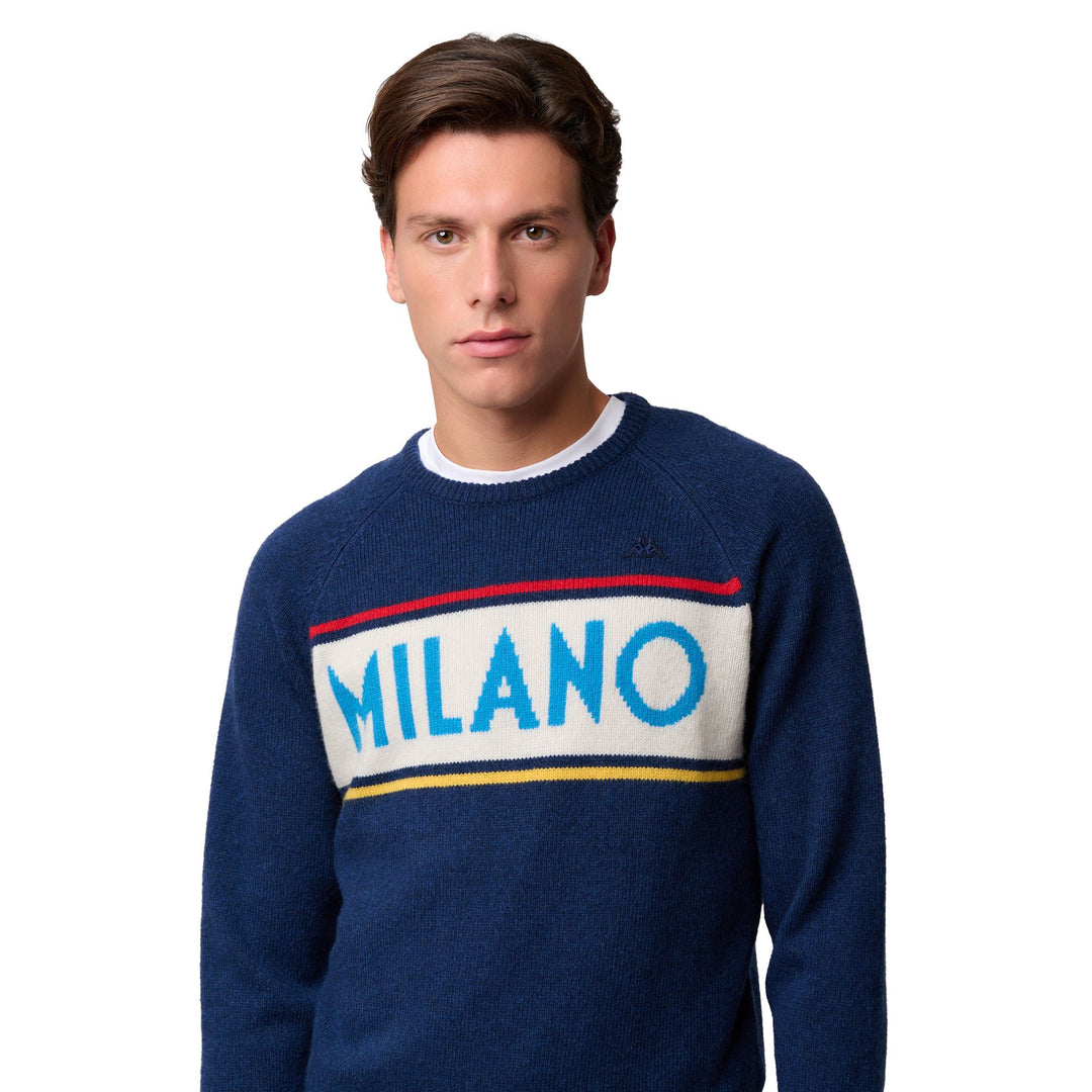 Maglione slim fit in lana da uomo blu con scritta jacquard main