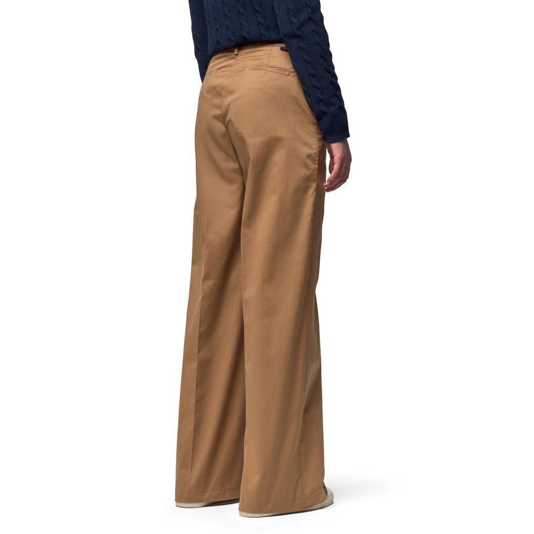 Pantalon chino décontracté pour femme, coupe large, en gabardine confortable marron main