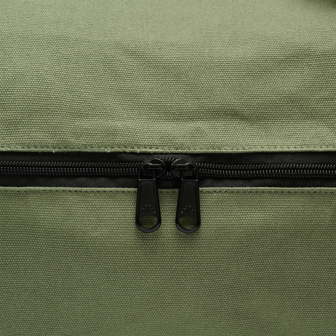Borsa Duffle Unisex Classica Verde Olivina con Chiusura a Zip main