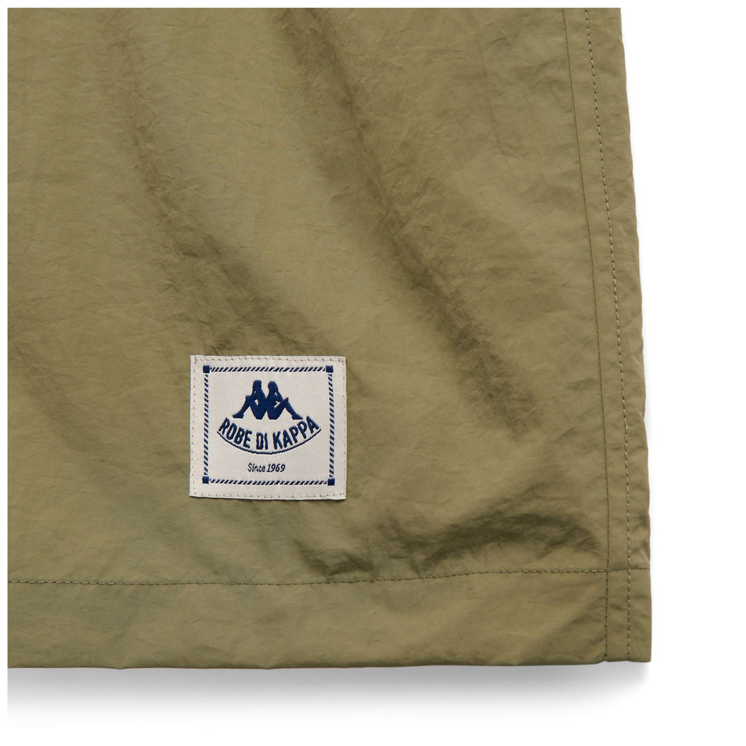 Green Men's Regular Fit Casual Swimming Trunks in Creased Fabric main