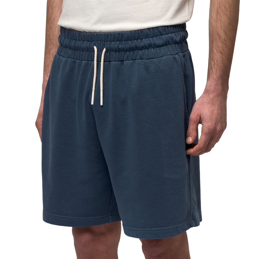 Blue Men's Casual Bermuda Shorts in Compact Cotton Fabric main