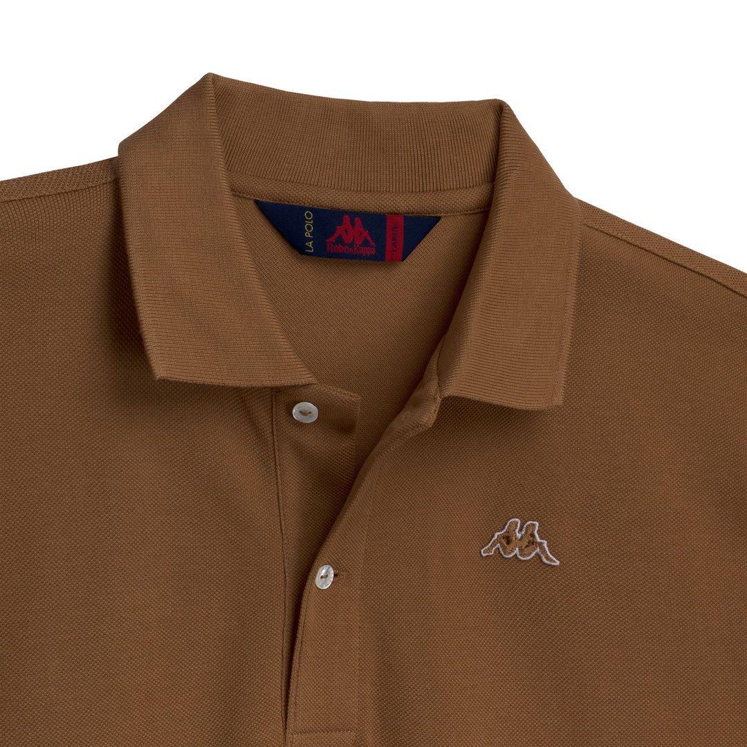 Polo de algodón de corte clásico para hombre, color marrón main