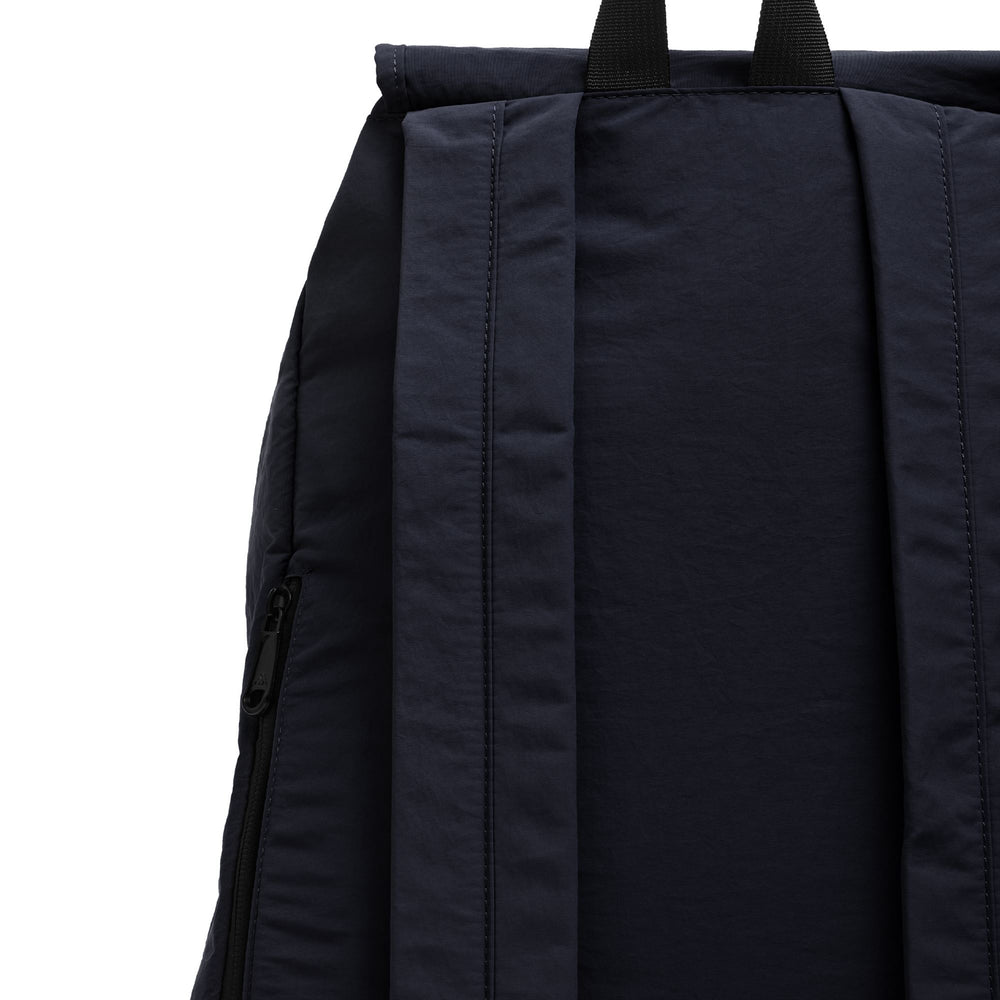 Zaino classico da donna in nylon blu con tasche frontali 02