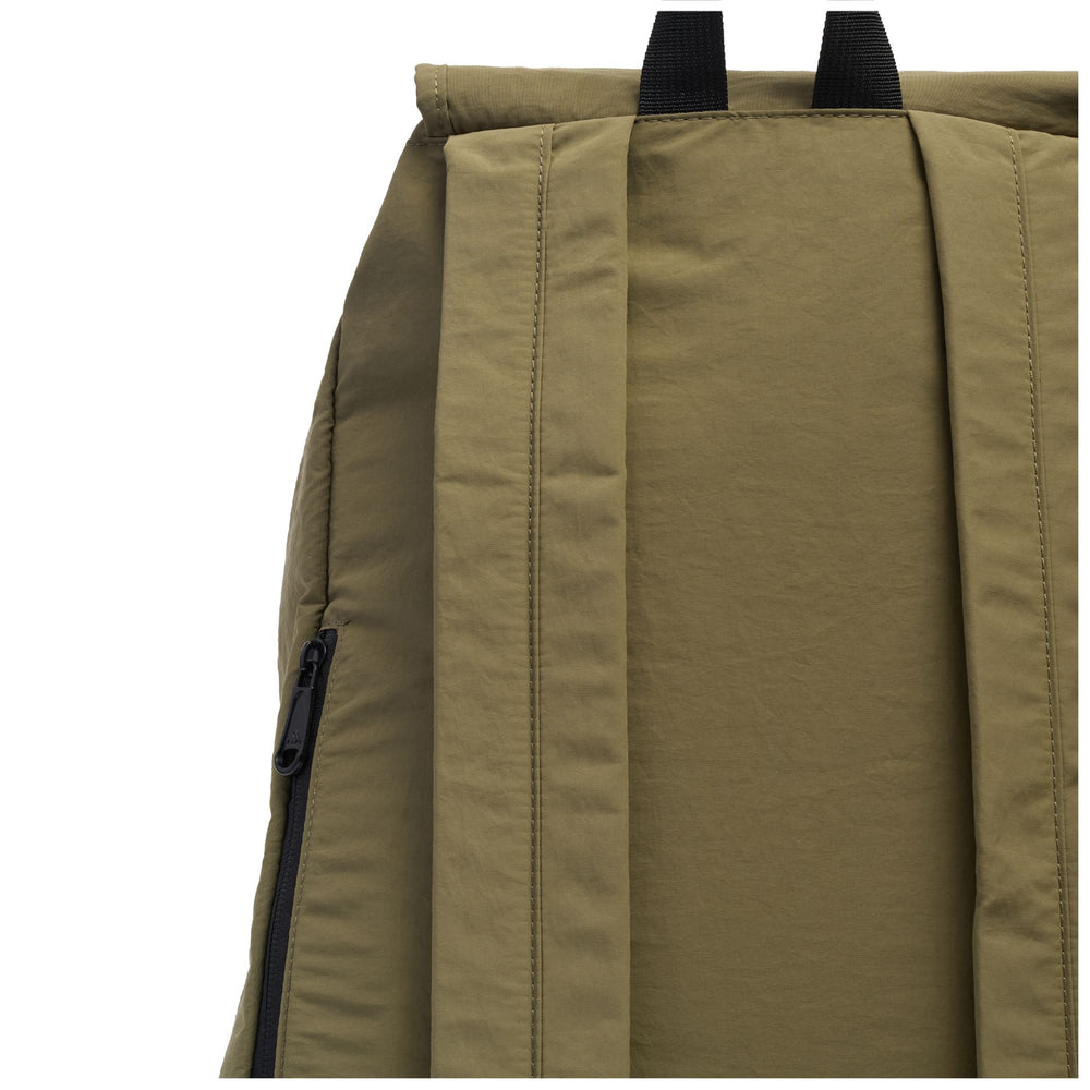 Sac à dos décontracté en nylon vert pour femme avec poches avant 02