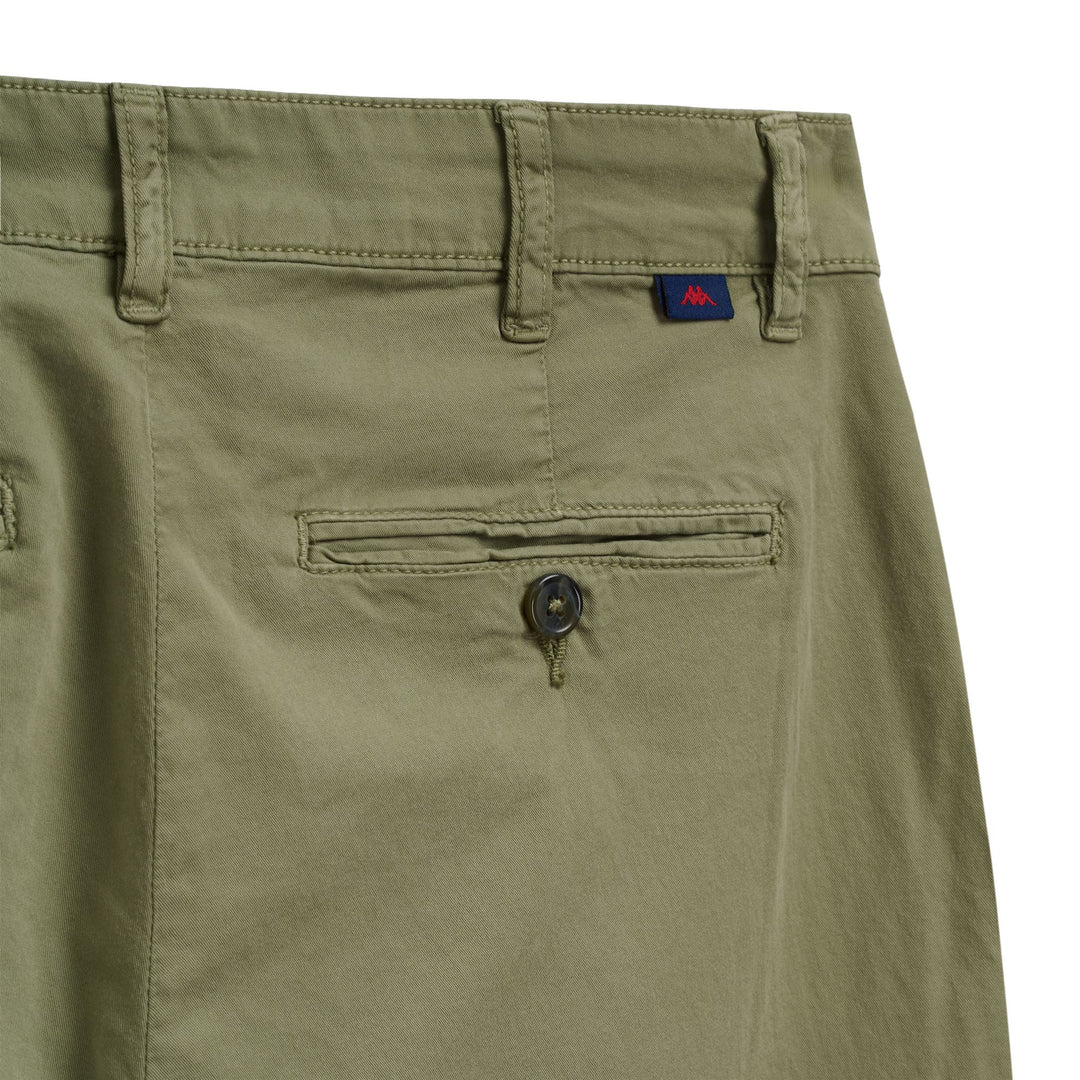 Pantaloni chino skinny fit da uomo in gabardine elasticizzato color verde oliva main