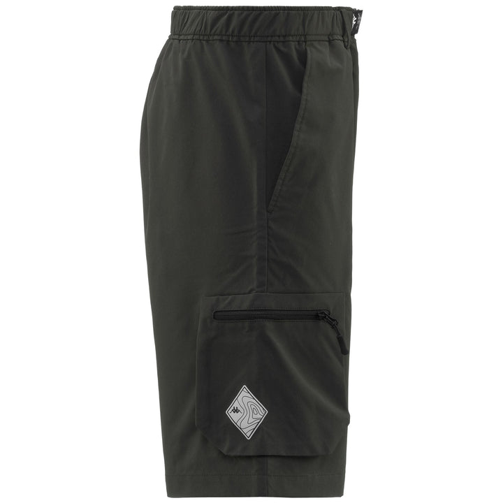 Shorts Man BORTIS Sport  Shorts GREEN INK - BLACK Dressed Front (jpg Rgb)	